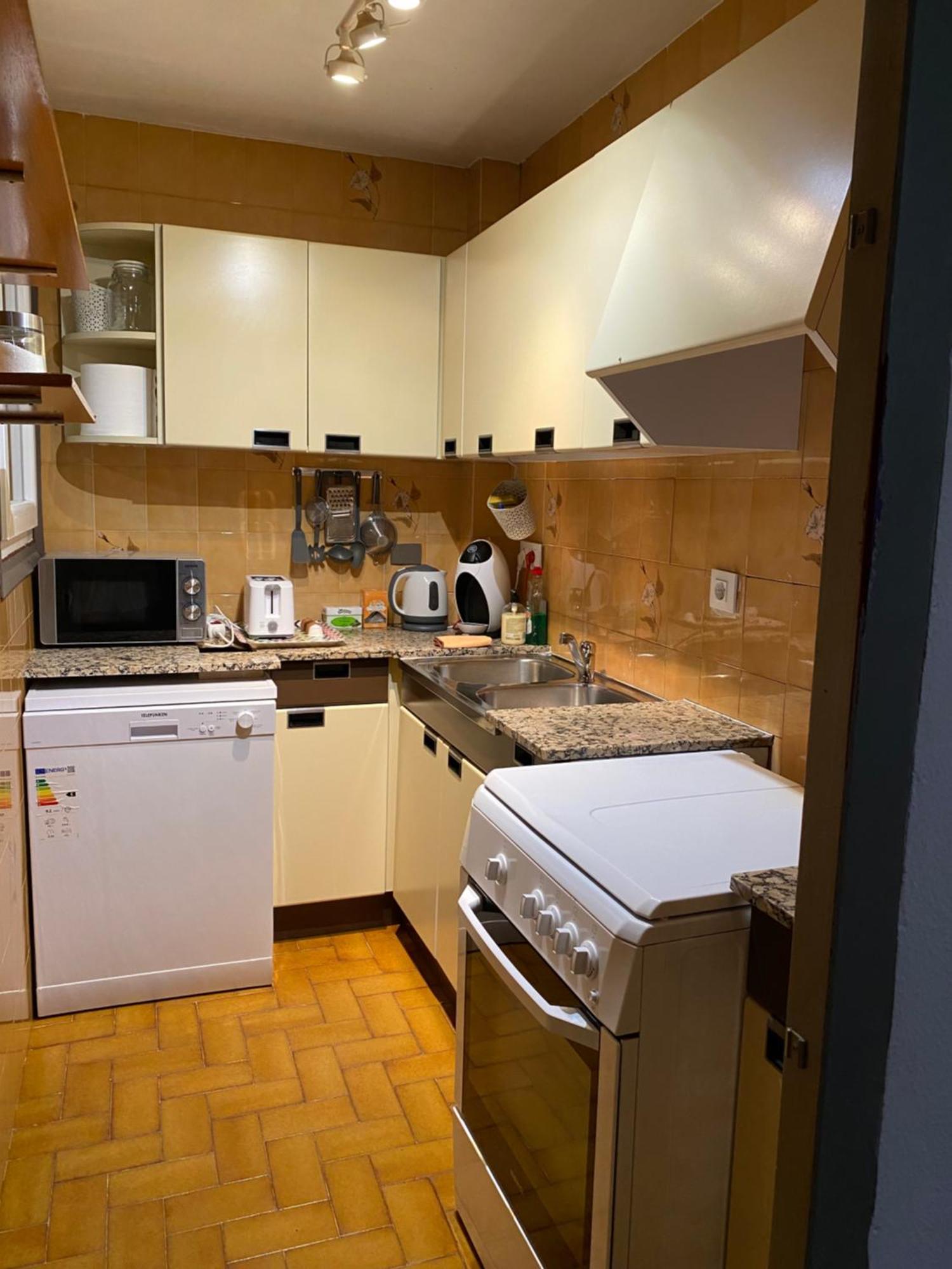 Apartamento Felicitat Figueras Exterior foto